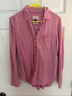 Universal Thread Pink and Tan Striped Casual Button-Down Shirt